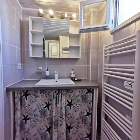 Le Cocon Bleu Superbe T2 Tout Confort Proche Golf Plages Aqualand Et Ile Des Loisirs 1 Place Parking Privative Апартаменти