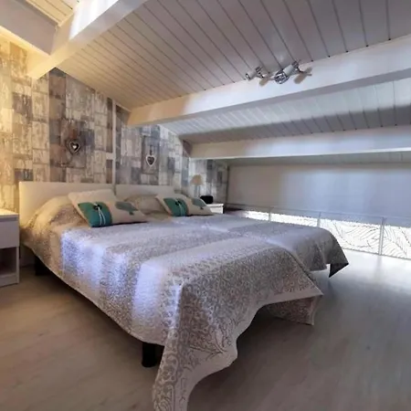 Апартаменти Le Cocon Bleu Superbe T2 Tout Confort Proche Golf Plages Aqualand Et Ile Des Loisirs 1 Place Parking Privative *